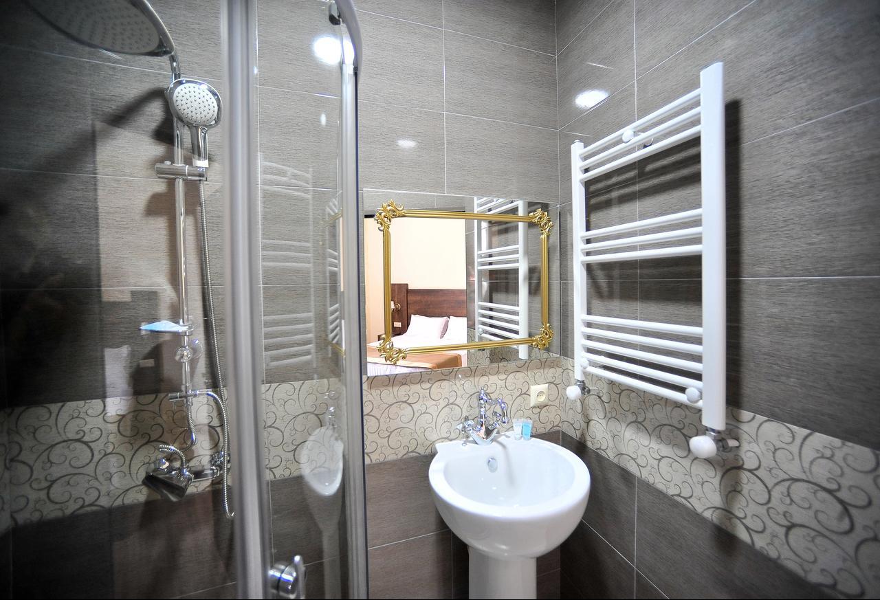 Rk Hotel Tbilisi Luaran gambar