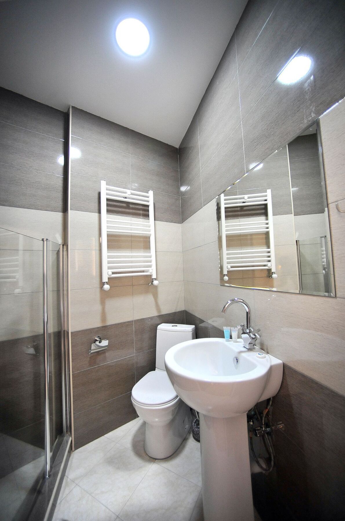 Rk Hotel Tbilisi Luaran gambar