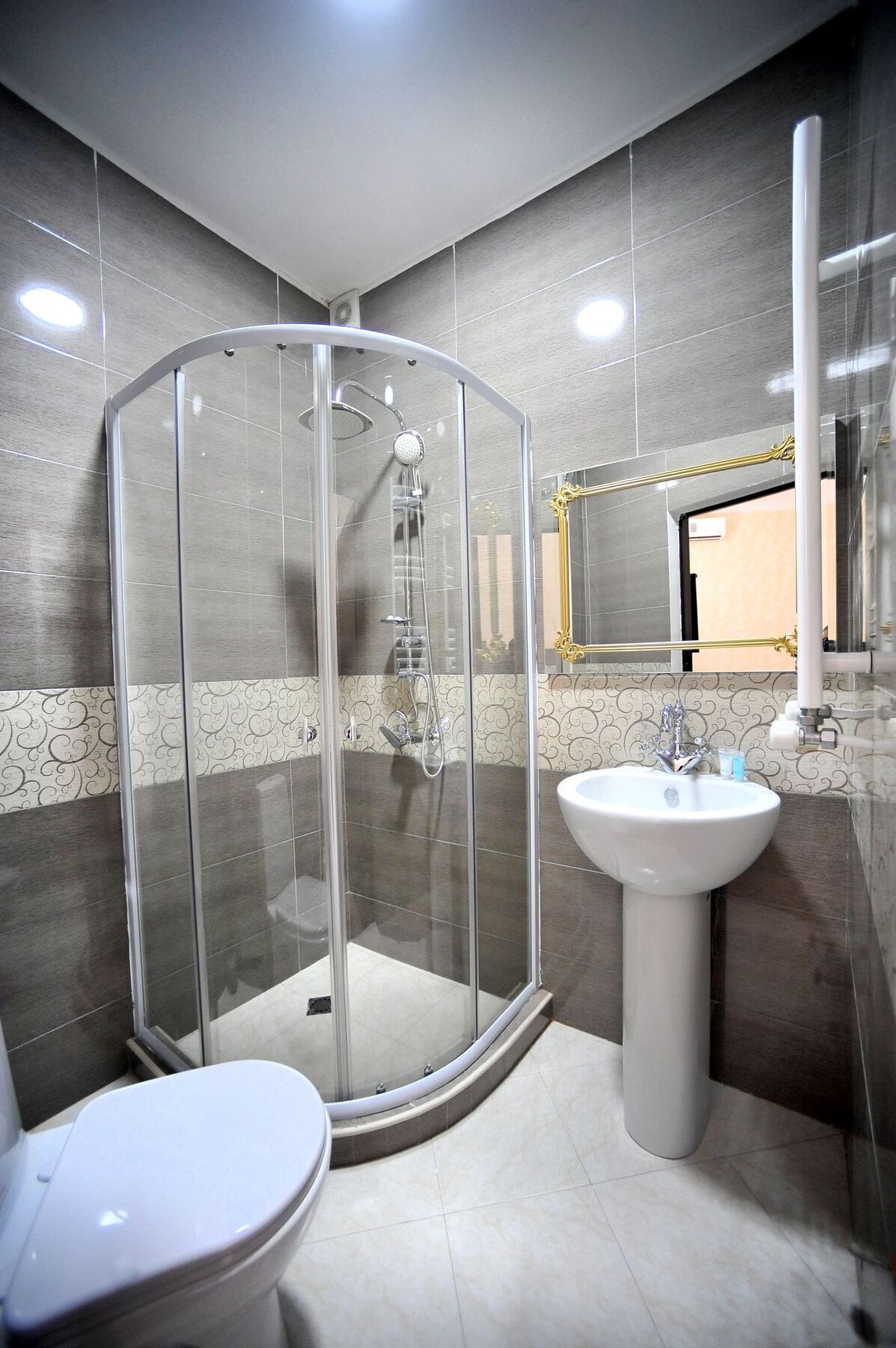 Rk Hotel Tbilisi Luaran gambar